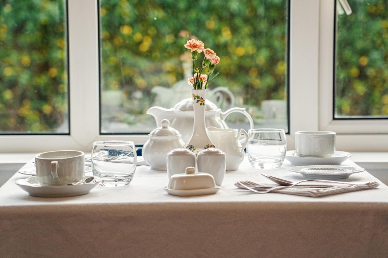 Bed and Breakfast Five Ferns House à Westport Extérieur photo
