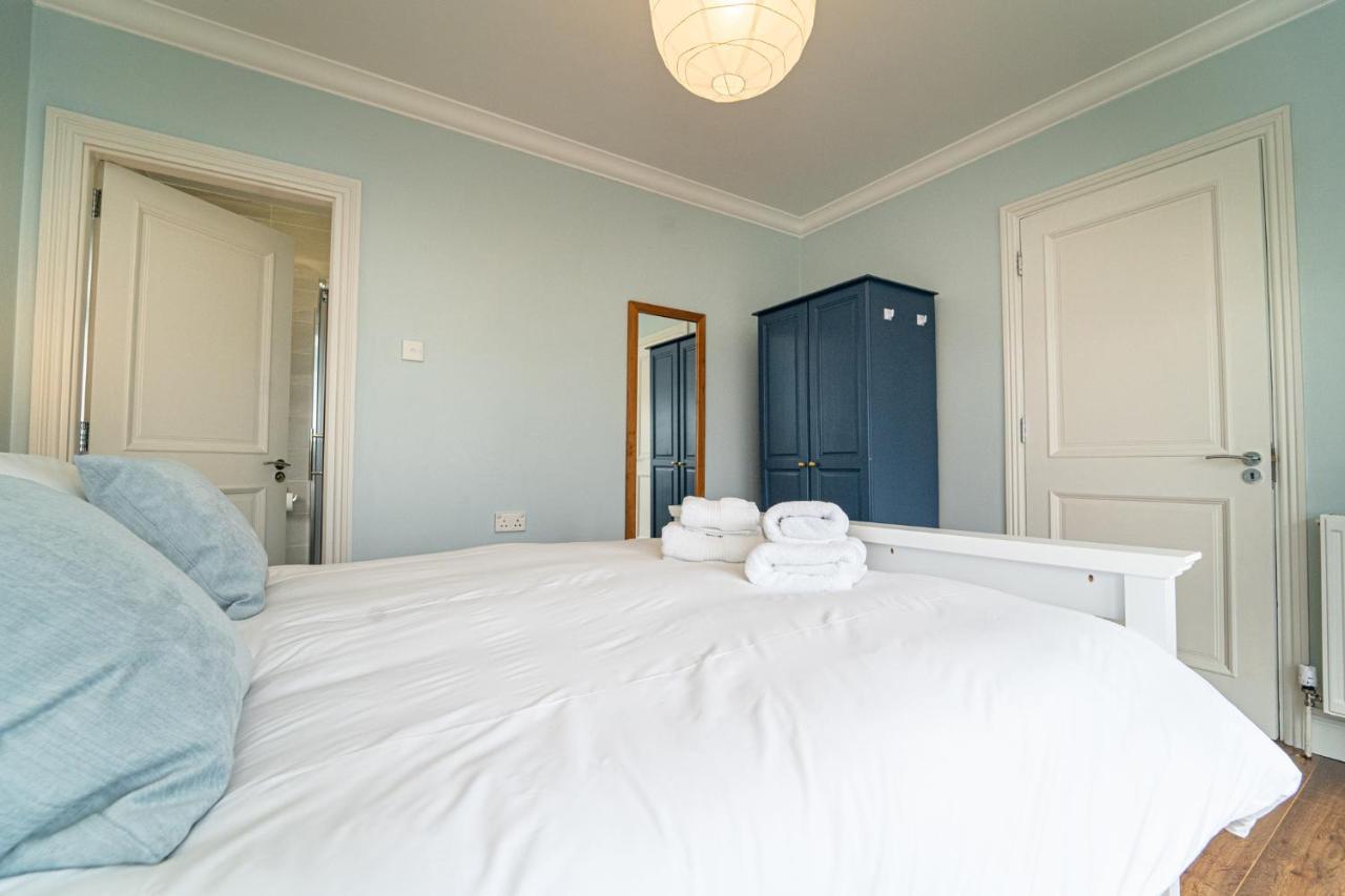 Bed and Breakfast Five Ferns House à Westport Extérieur photo