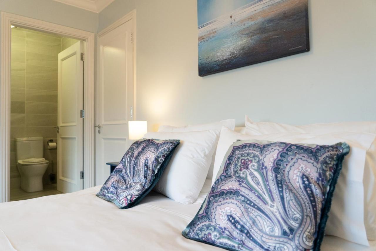 Bed and Breakfast Five Ferns House à Westport Extérieur photo